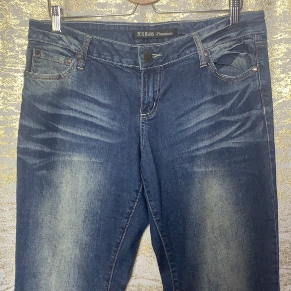 ZCO Jeans Premium Medium Wash Wild/Flare Blue Jeans Size 13 - Picture 3 of 12